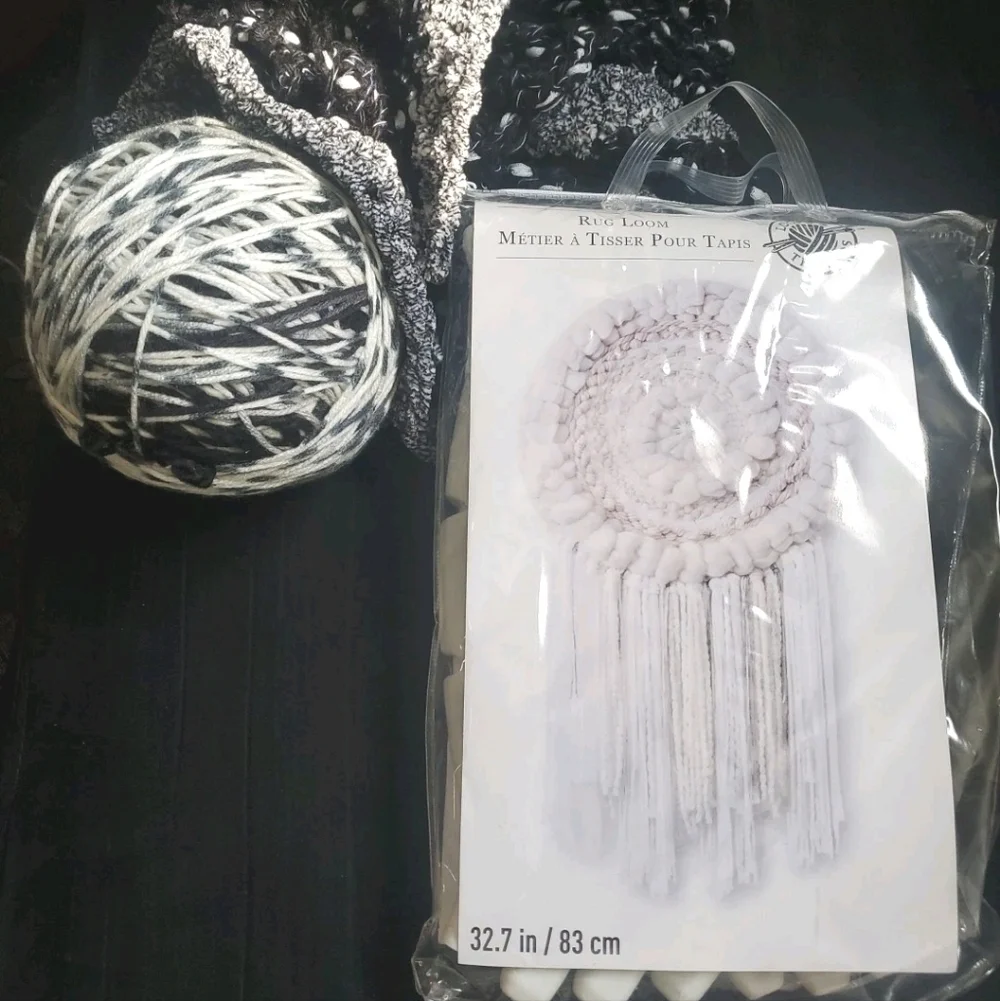Loops & Threads Circular Rug Loom 32.7 in Weaving